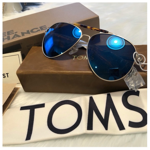 TOMS 60mm Blue Lens Sunglasses NWT - Picture 2 of 13